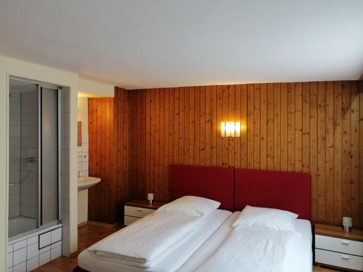 Hotel Garni Elisabeth Göppingen Rum bild