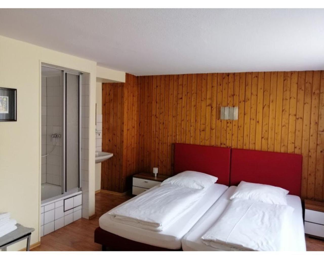 Hotel Garni Elisabeth Göppingen Rum bild