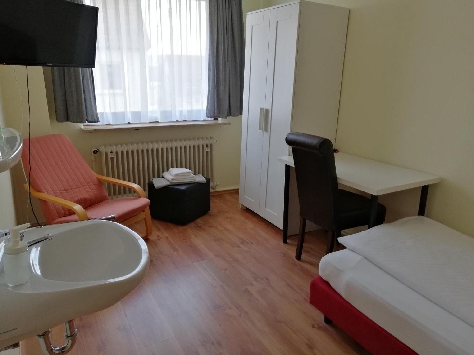 Hotel Garni Elisabeth Göppingen Rum bild